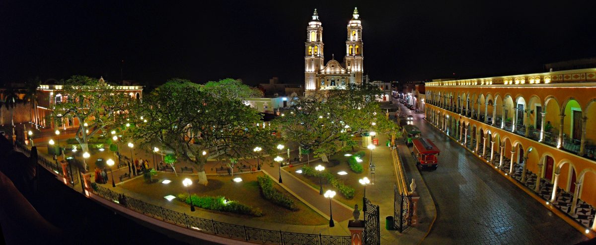 One of the hidden treasures of the Peninsula is the city of Campeche. The city was established two years before Merida in 1560 by Francisco de Montejo, and fortified in the 18th. century as protection against frequent pirate attacks.